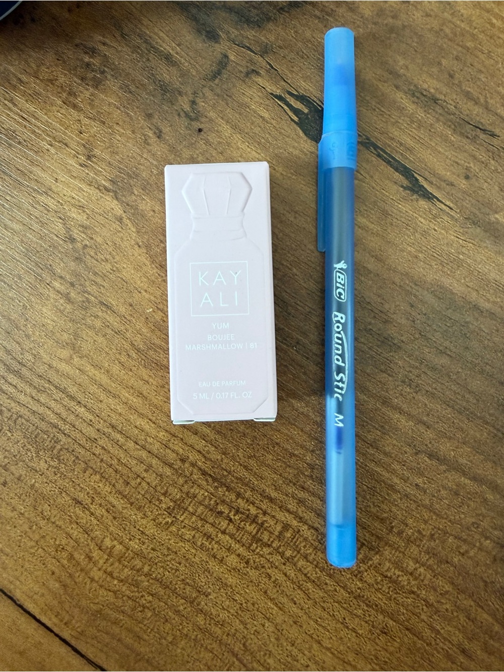 Kayali Yum Bougie Marshmallow MINI dabber, NIB - 5ml - Picture 3 of 3
